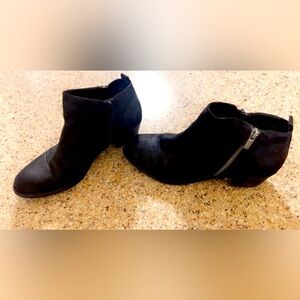 women’s carlos black booties size 9 GUC